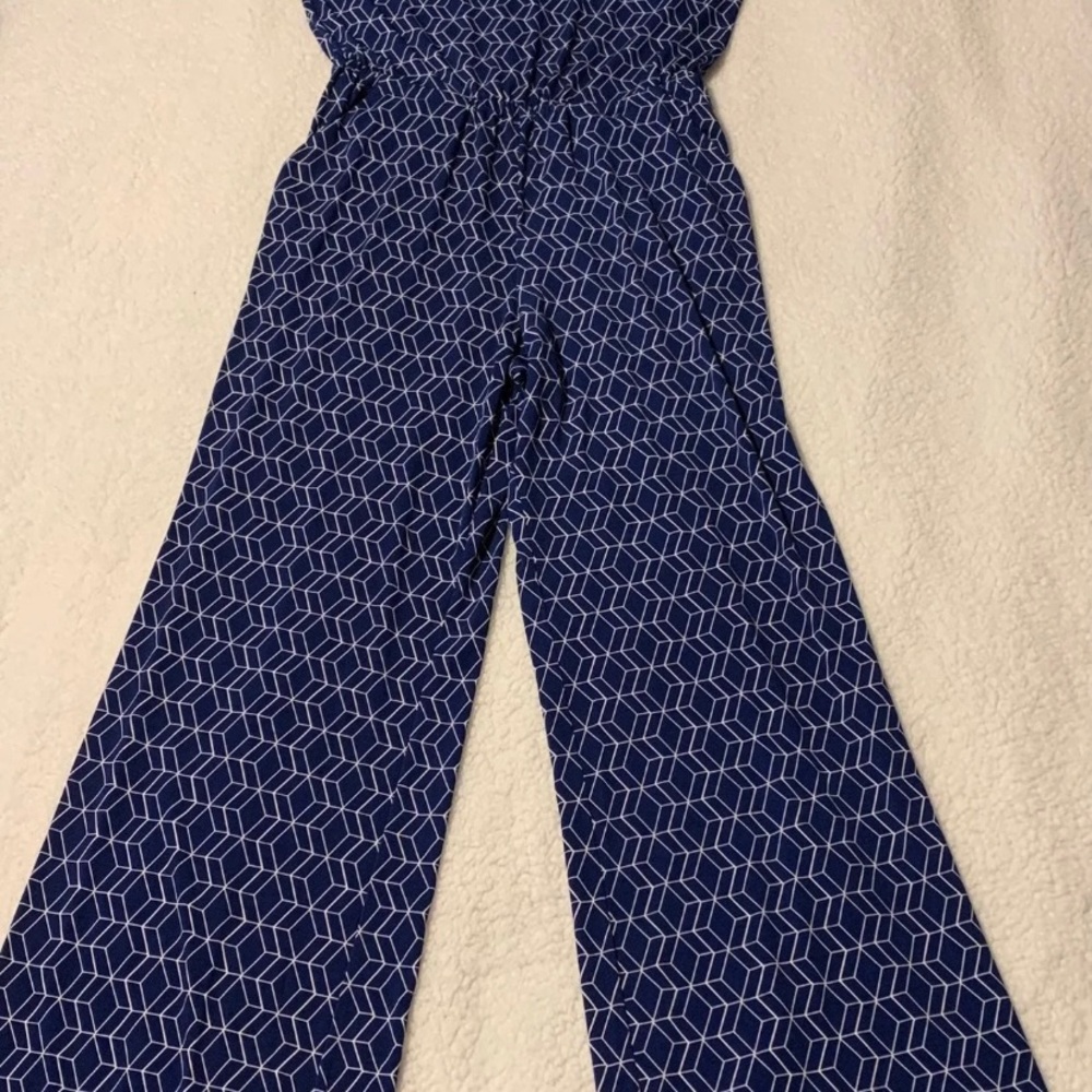 Jumpsuit - Picture 4 of 4